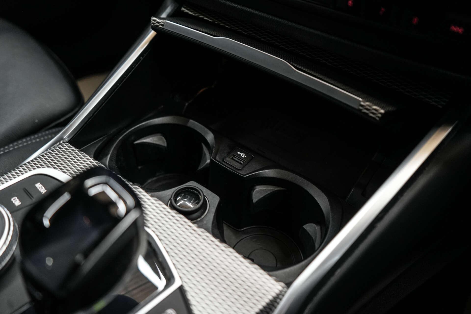 BMW 3 Series view 40