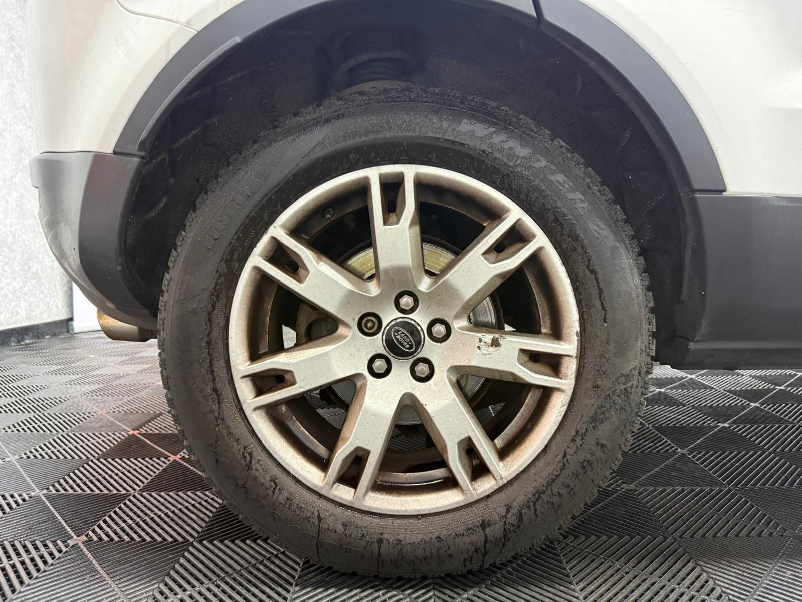 Land Rover Range Rover Evoque view 28