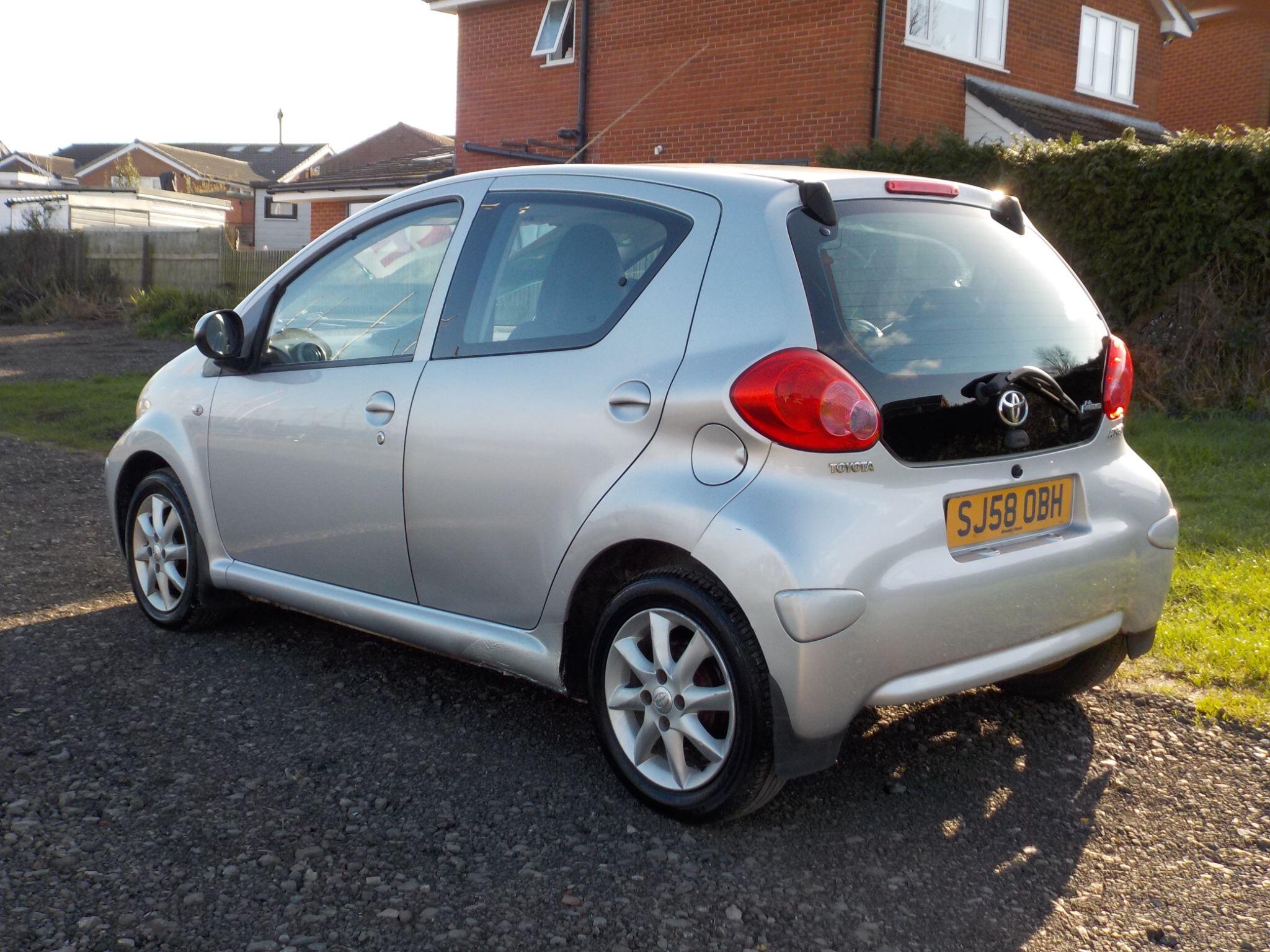 Toyota AYGO 1.0 VVT-i Platinum Euro 4 5dr