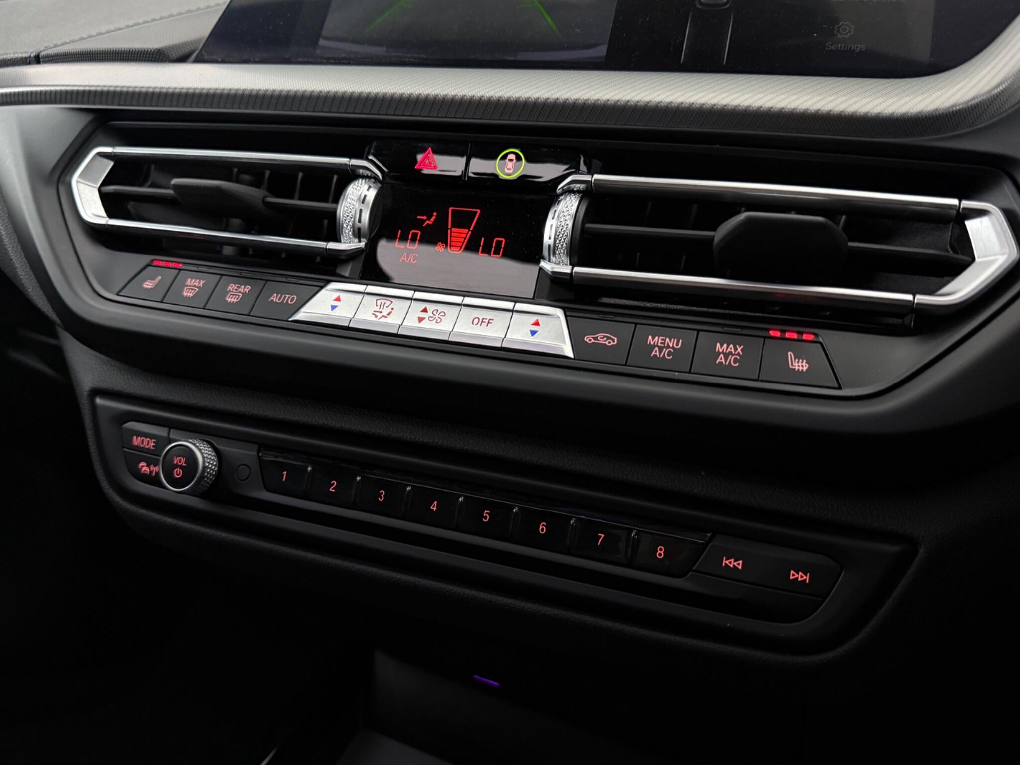BMW 1 Series view 23