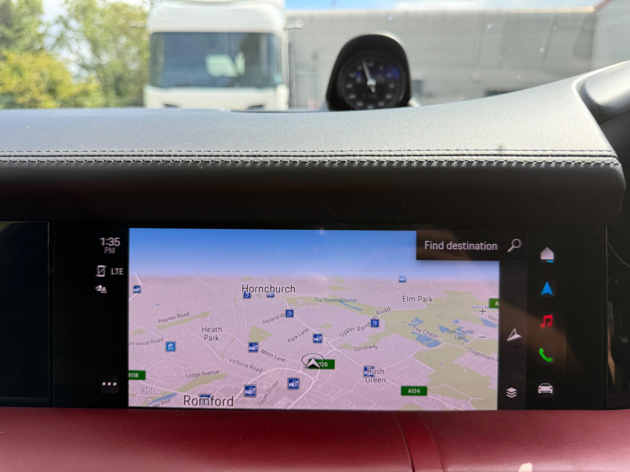 Porsche Taycan view 22
