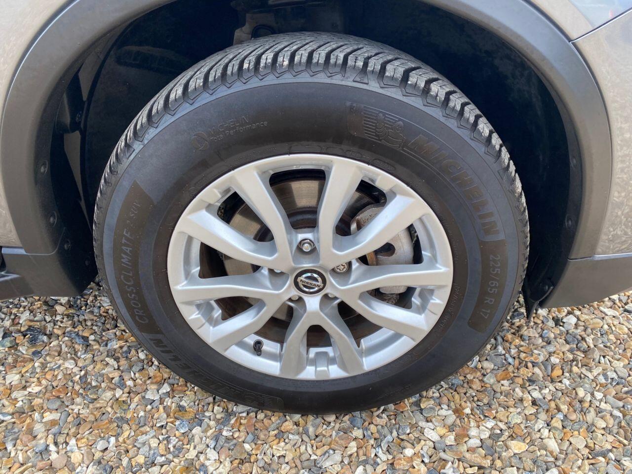 Nissan X-Trail view 39