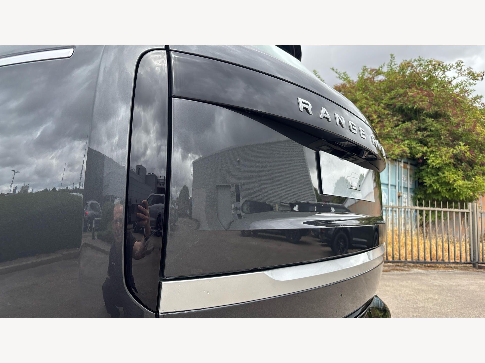 Land Rover Range Rover view 23