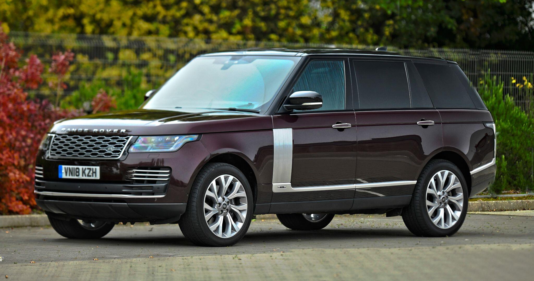 Land Rover Range Rover view 3