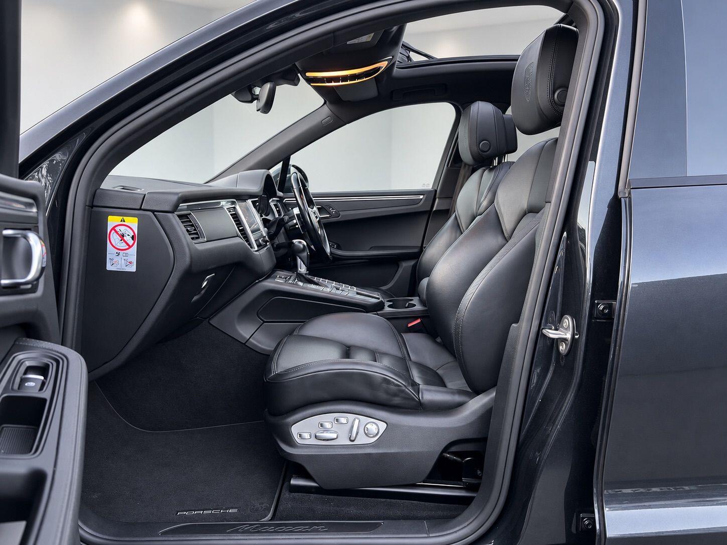 Porsche Macan view 43
