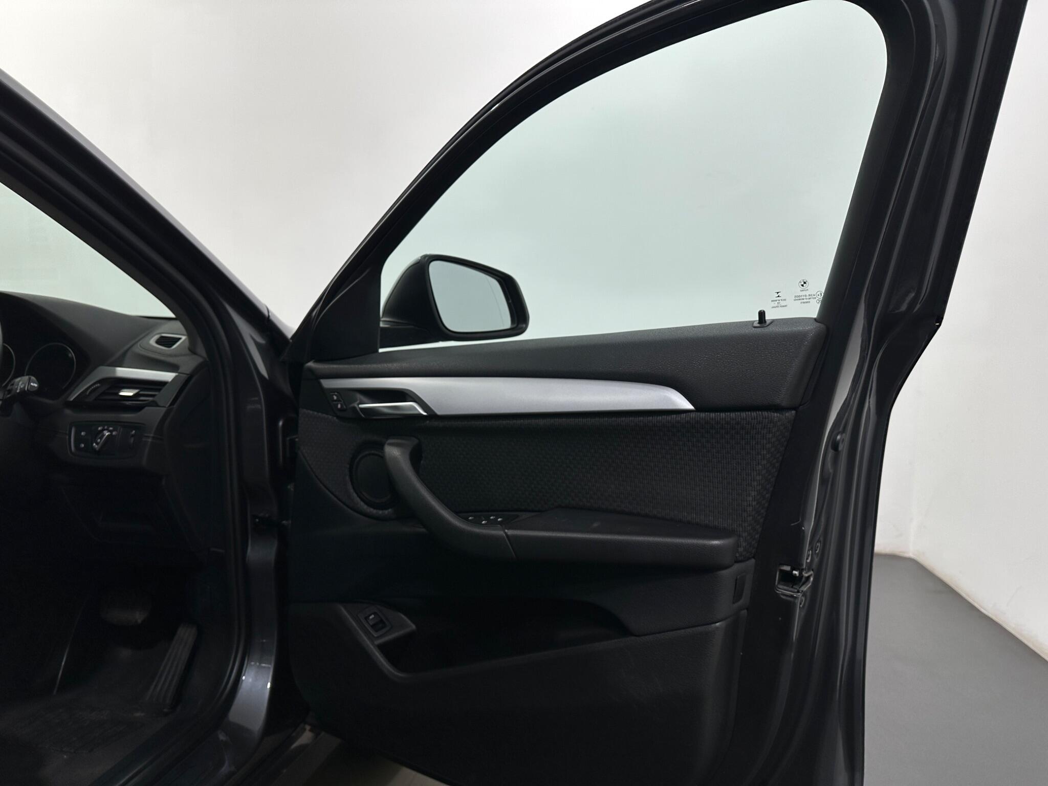 BMW X2 view 32