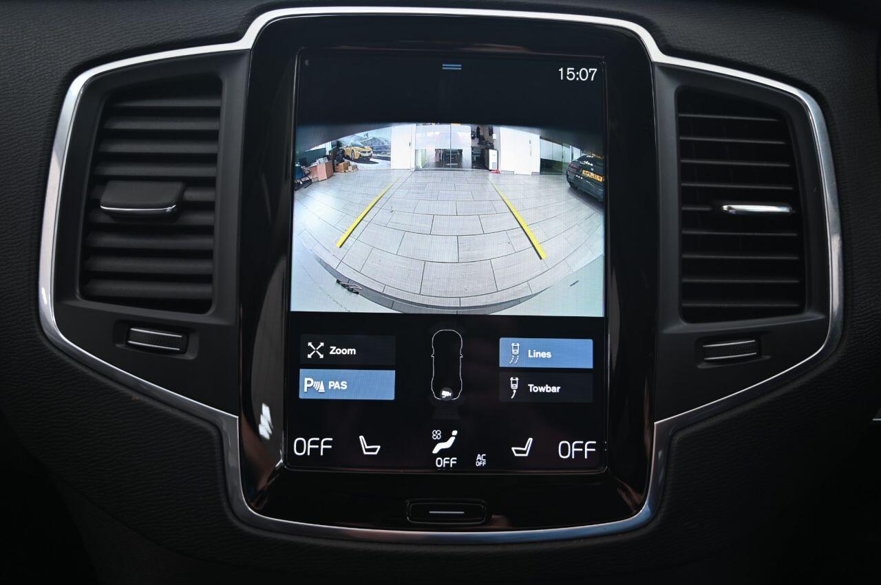 Volvo XC90 view 26