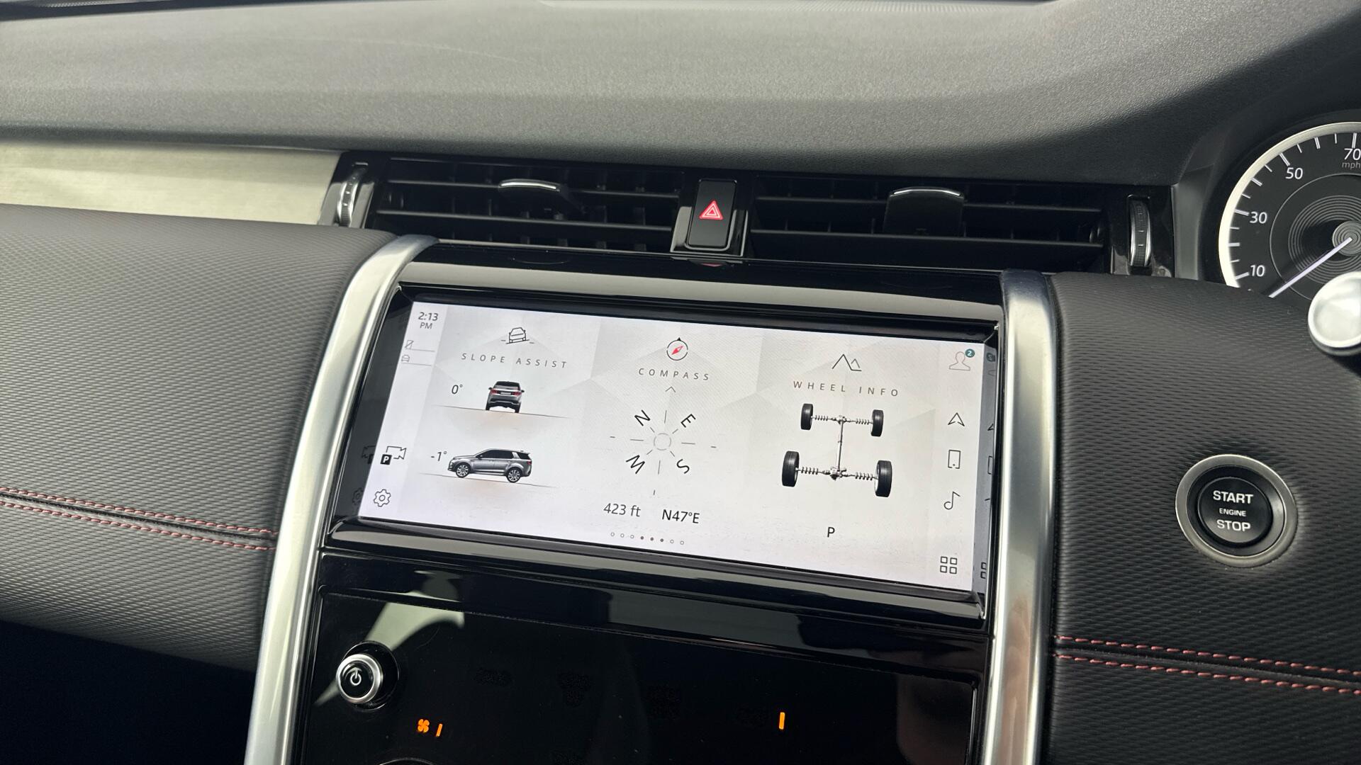 Land Rover Discovery Sport view 30