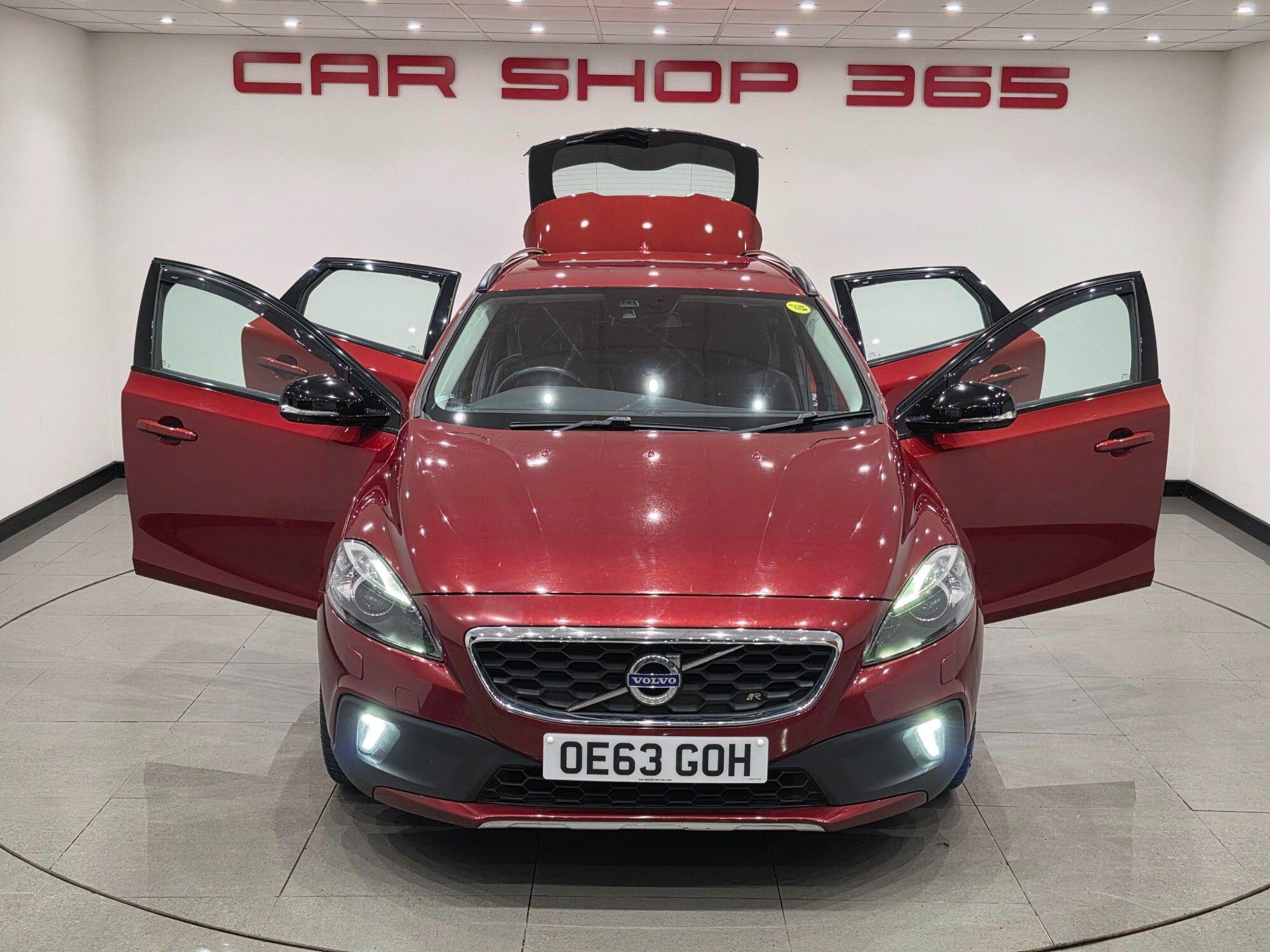 Volvo V40 Cross Country view 30