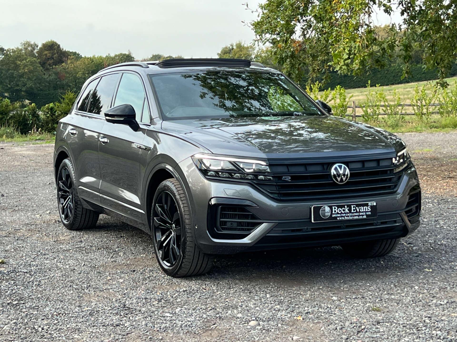 Volkswagen Touareg view 34