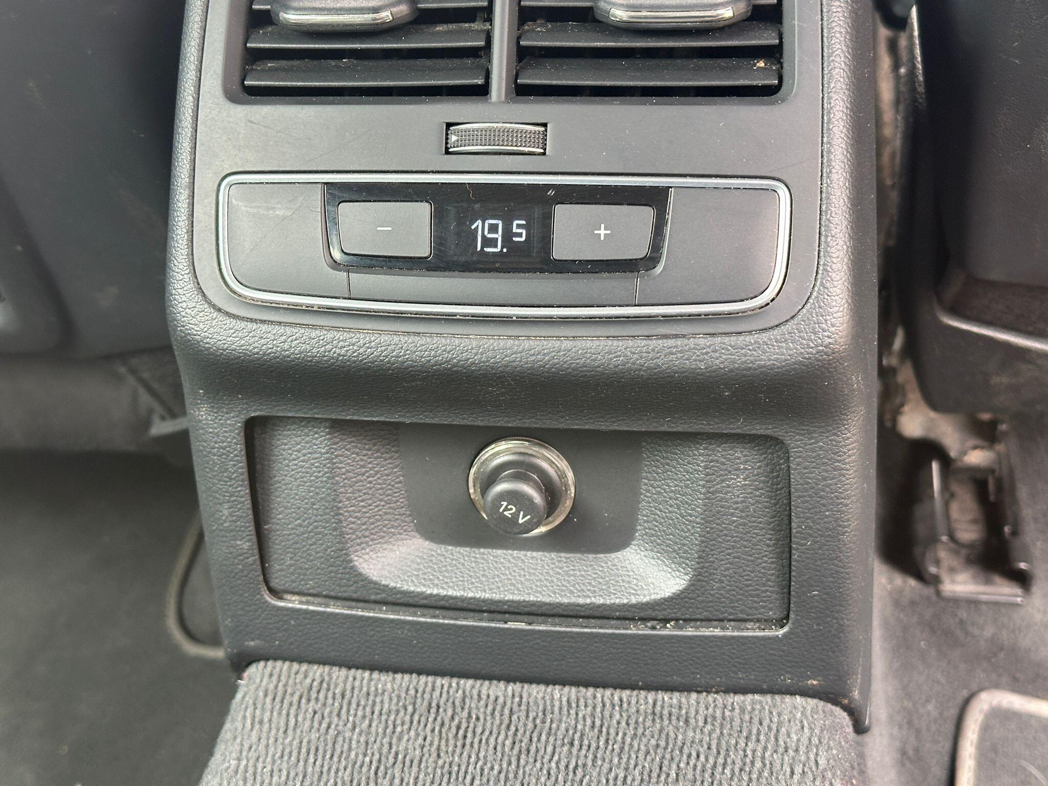 Audi A4 Avant view 13