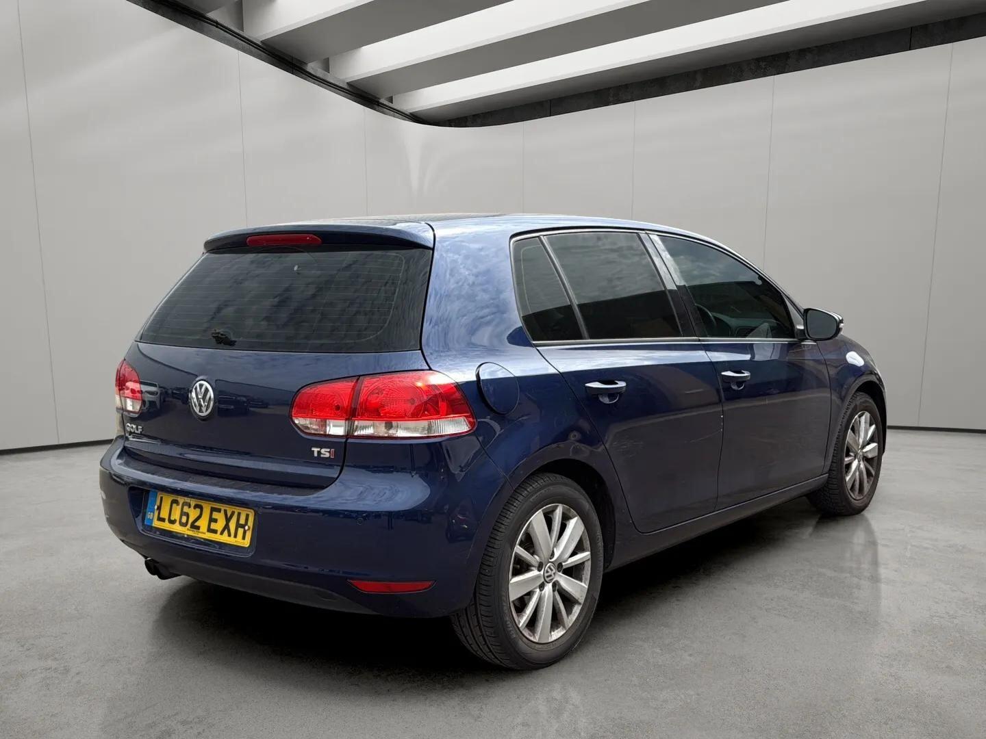 Volkswagen Golf view 5