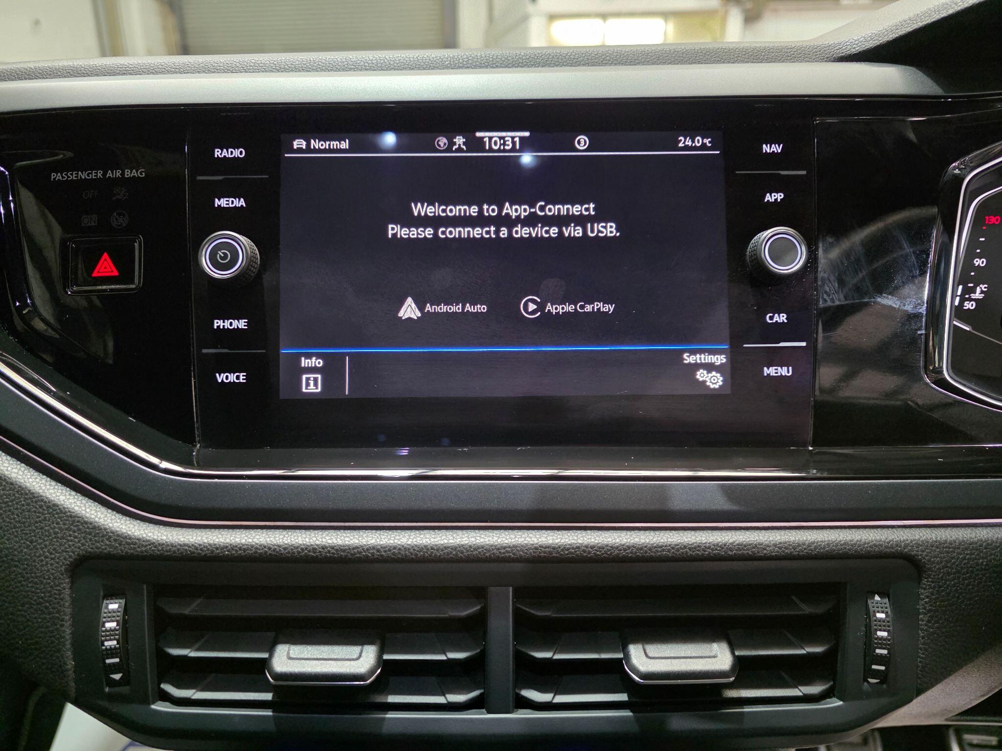 Volkswagen Taigo view 9