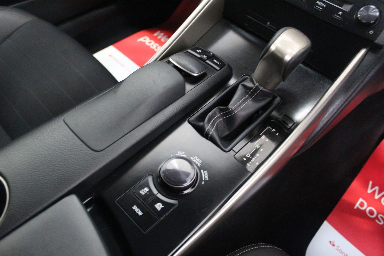Lexus Is view 46