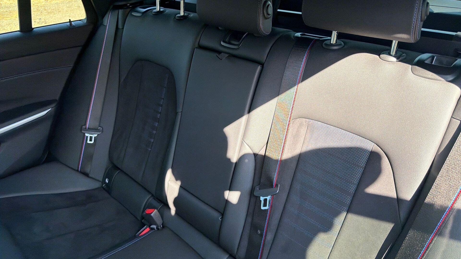BMW 3 Series view 12