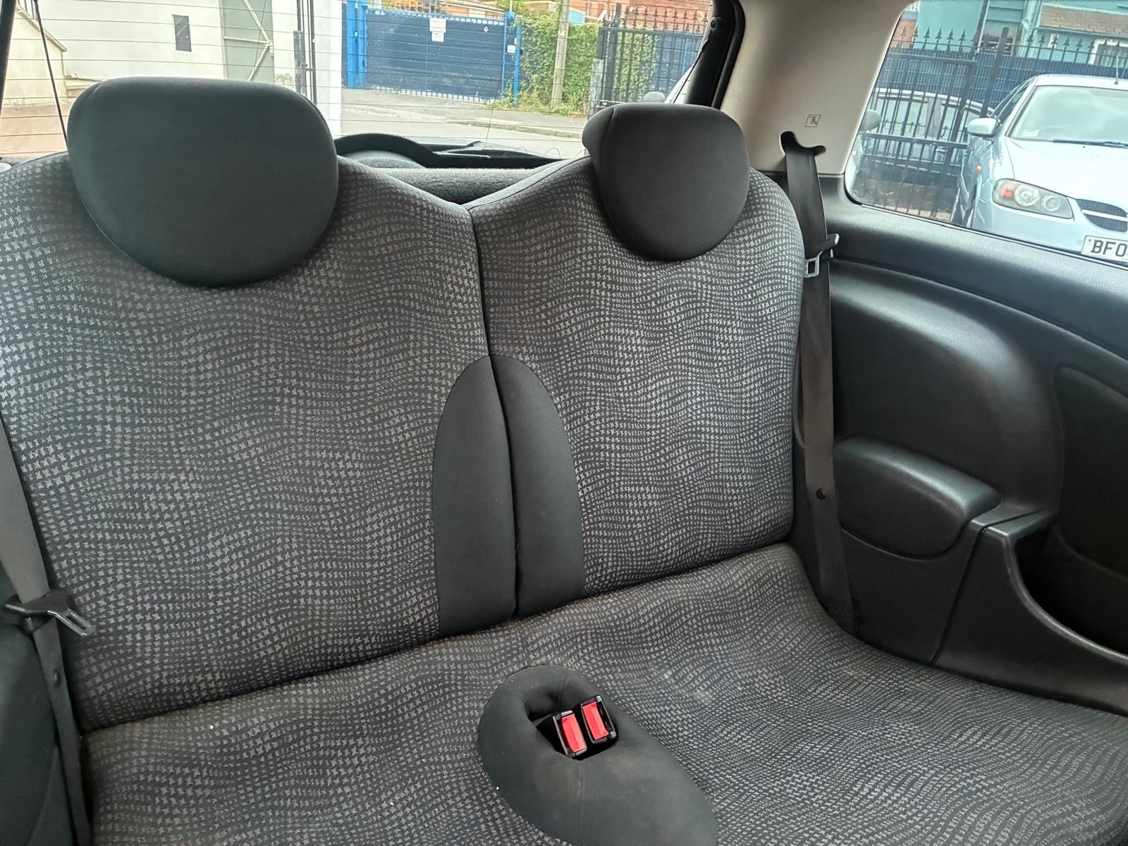 Mini Hatch view 15