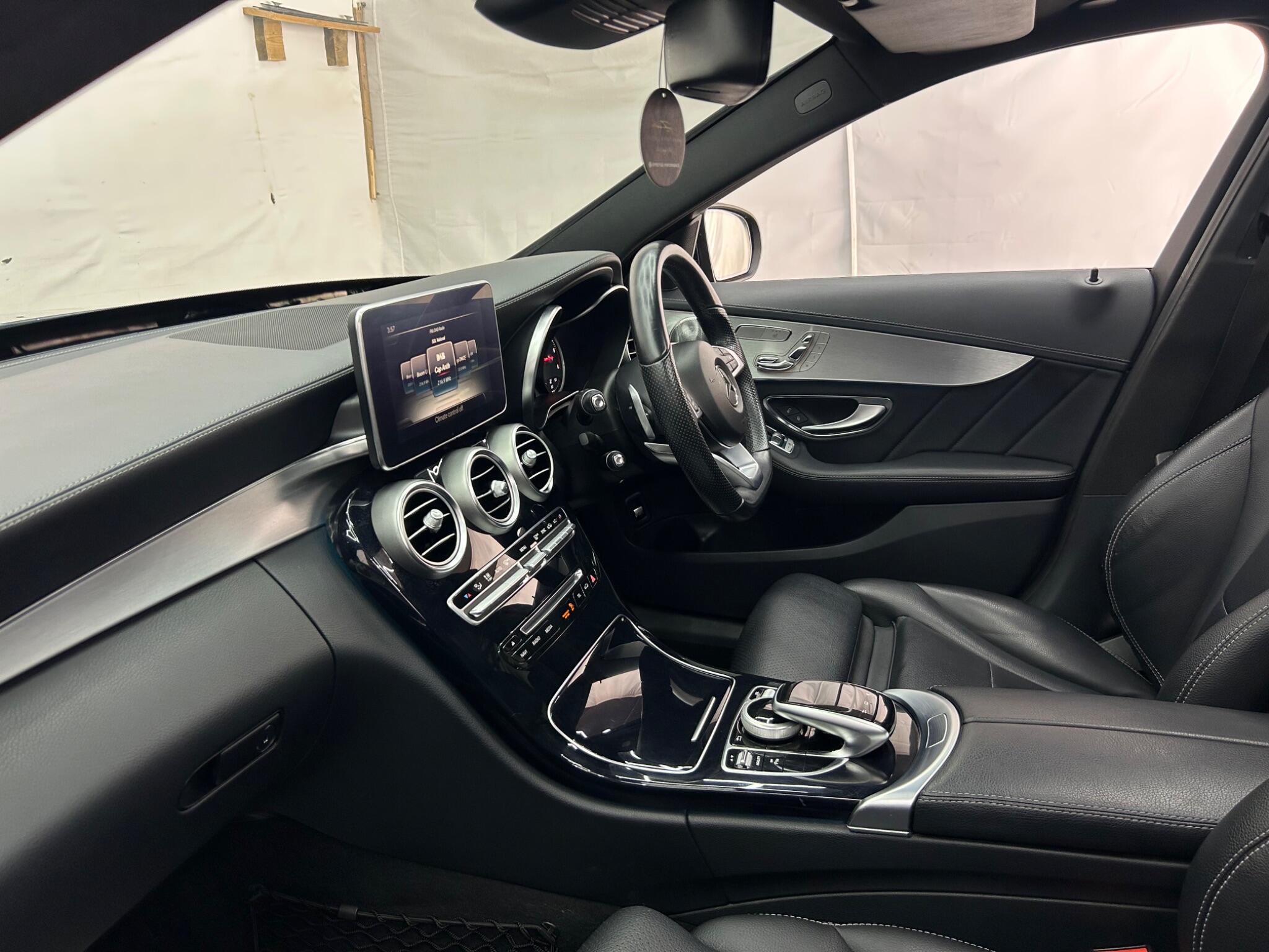 Mercedes-Benz C Class view 16