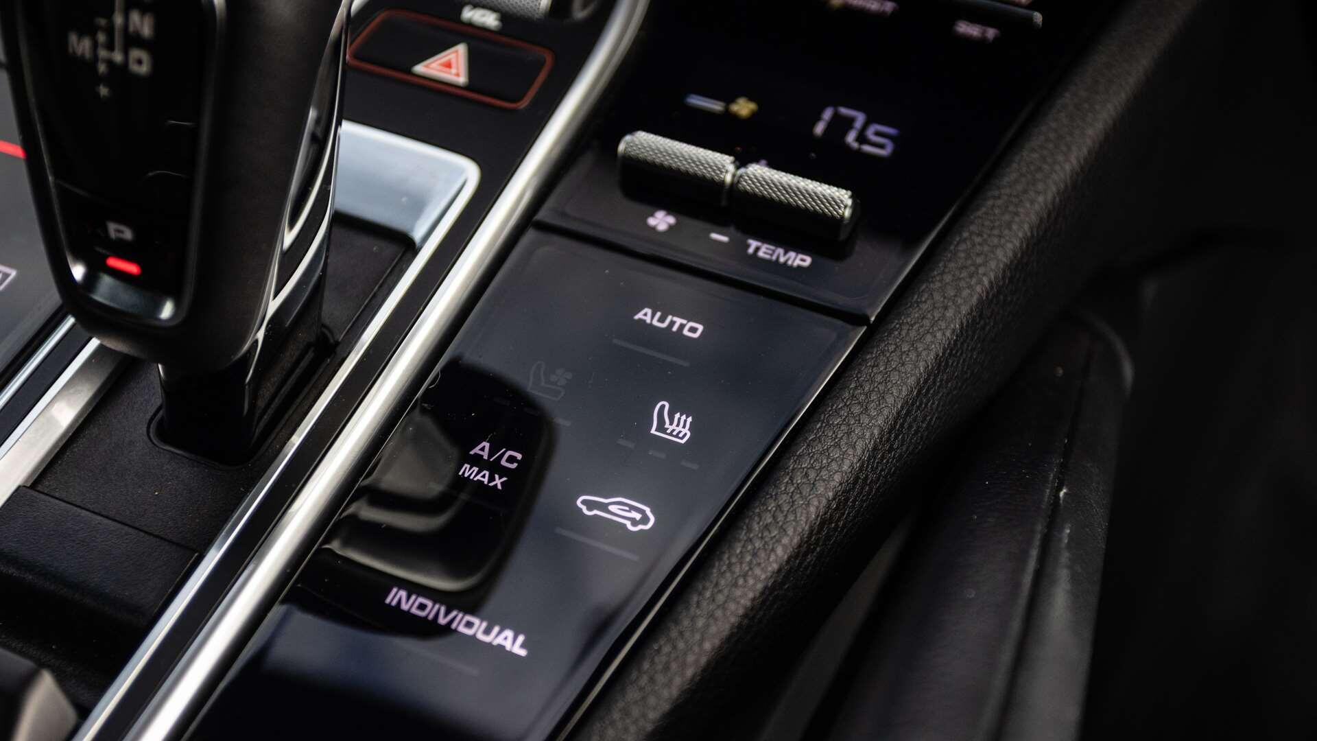 Porsche Cayenne view 22