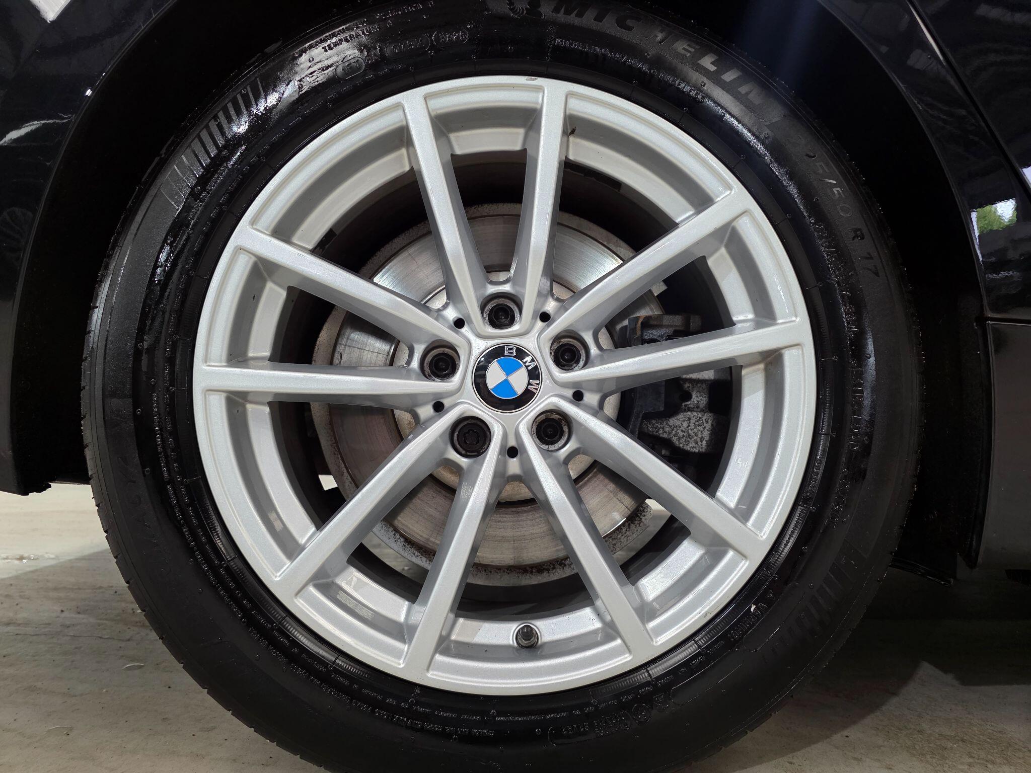 BMW 3 Series view 31