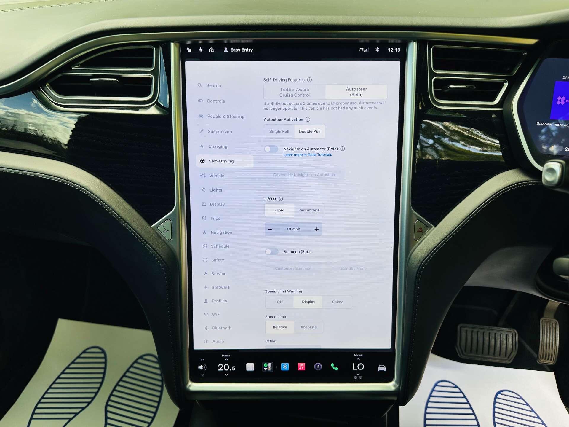 Tesla Model X view 11