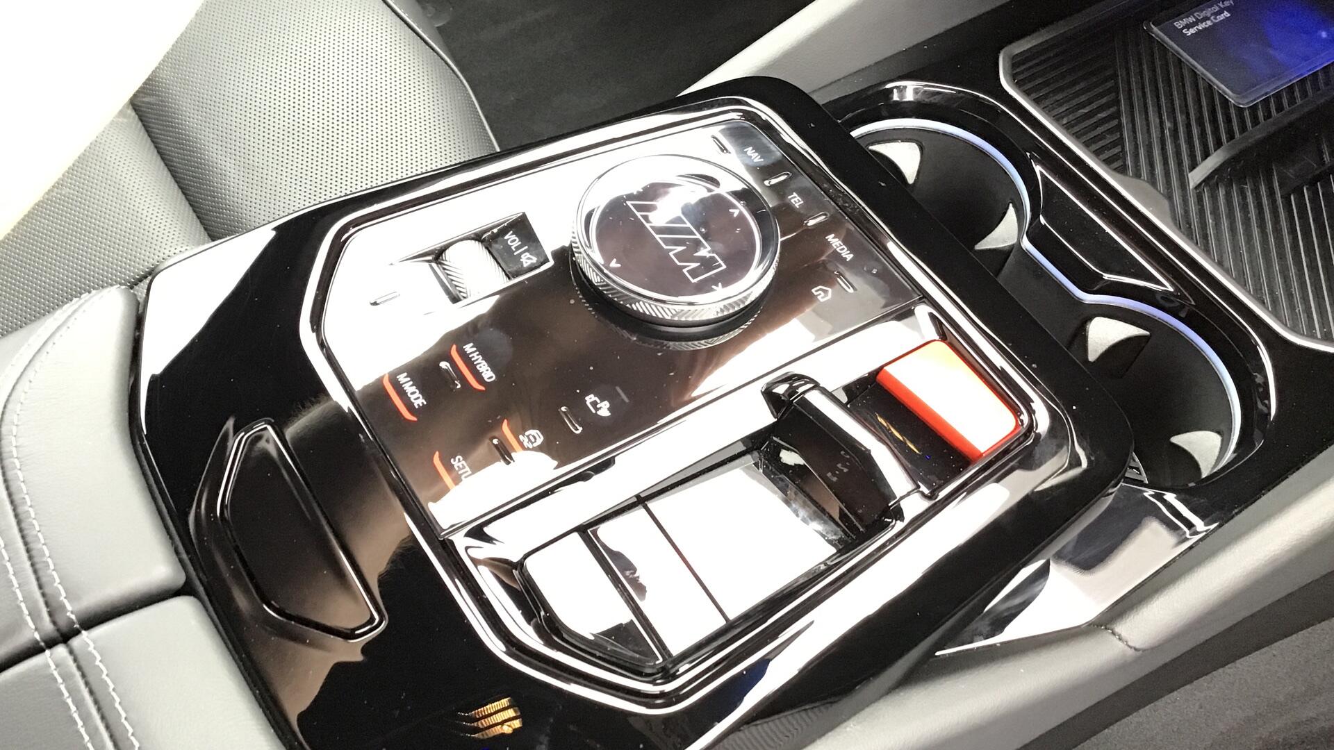 BMW M5 view 10