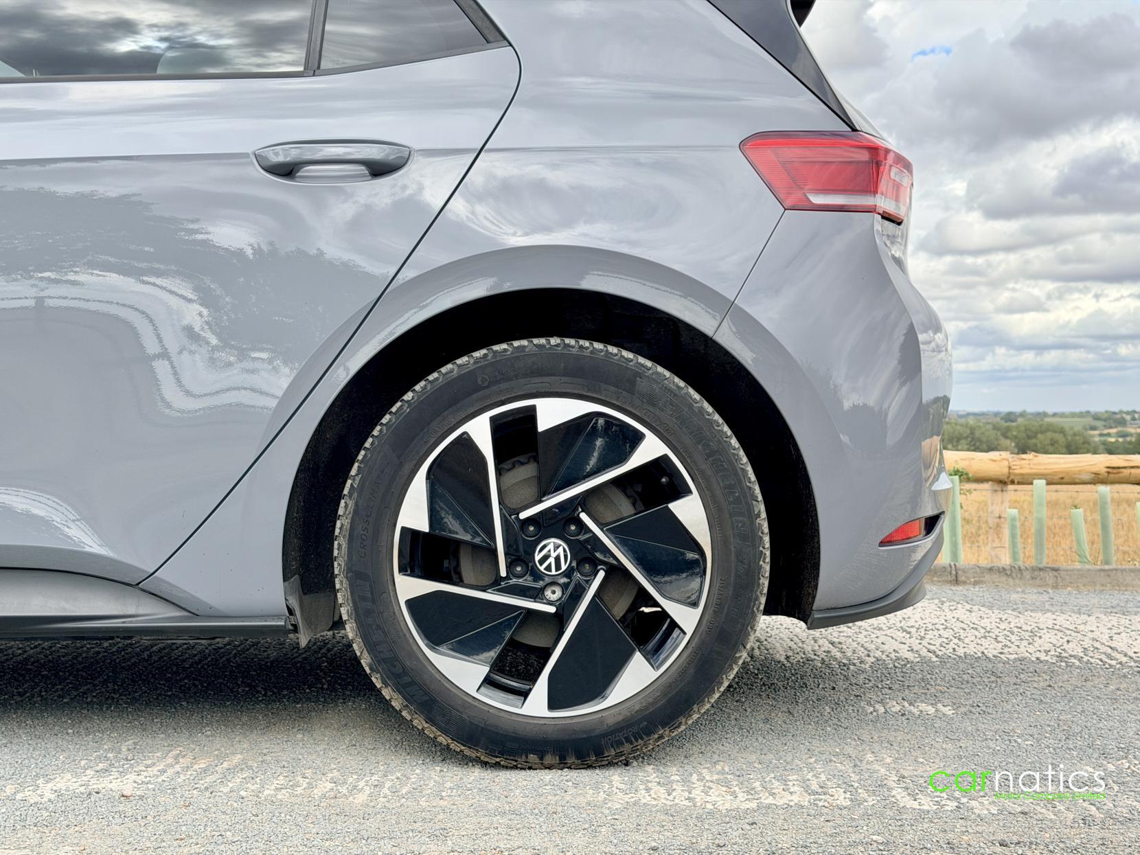 Volkswagen Id.3 view 9