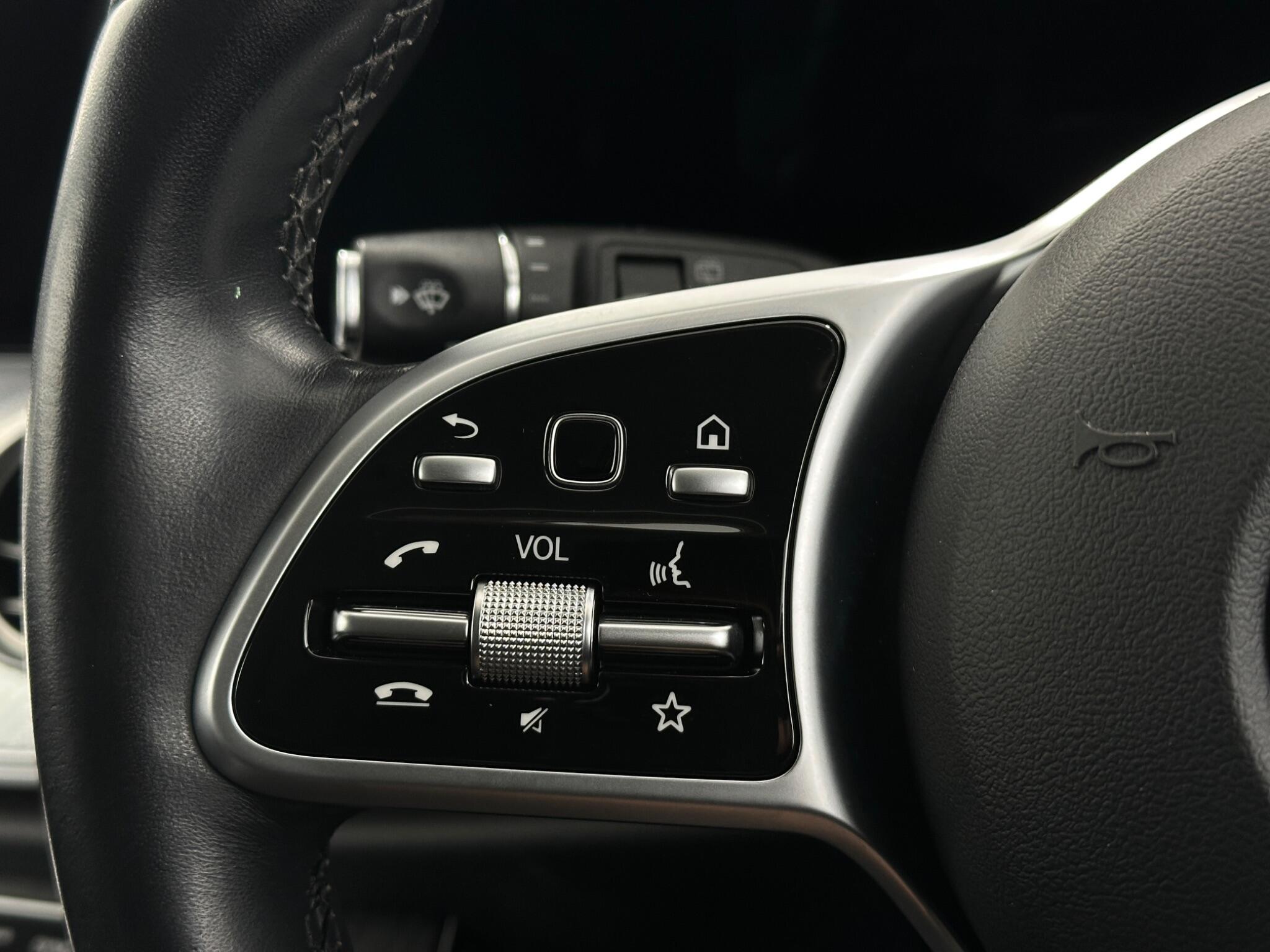 Mercedes-Benz E-Class view 15