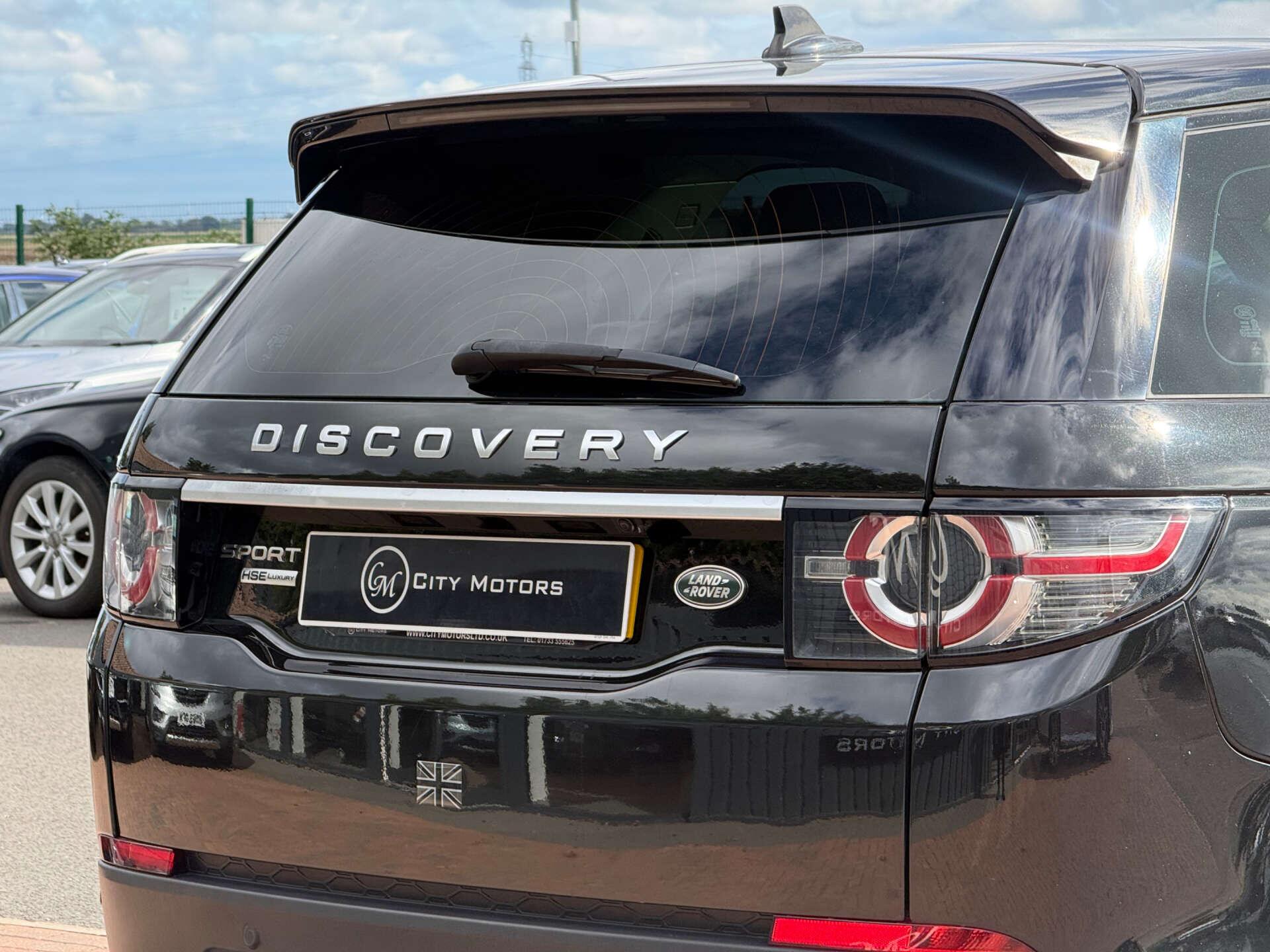 Land Rover Discovery Sport view 21