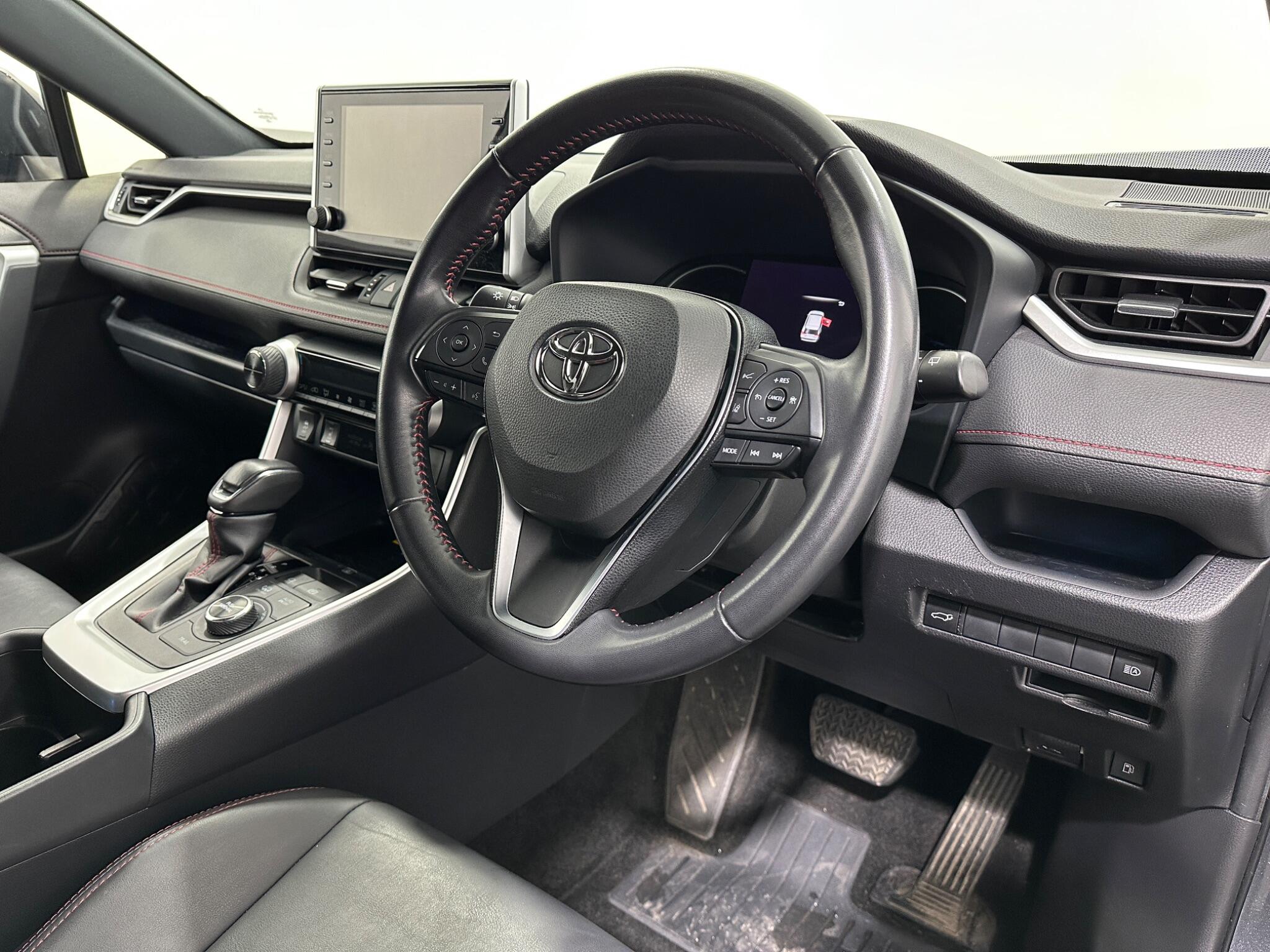 Toyota Rav4 view 11