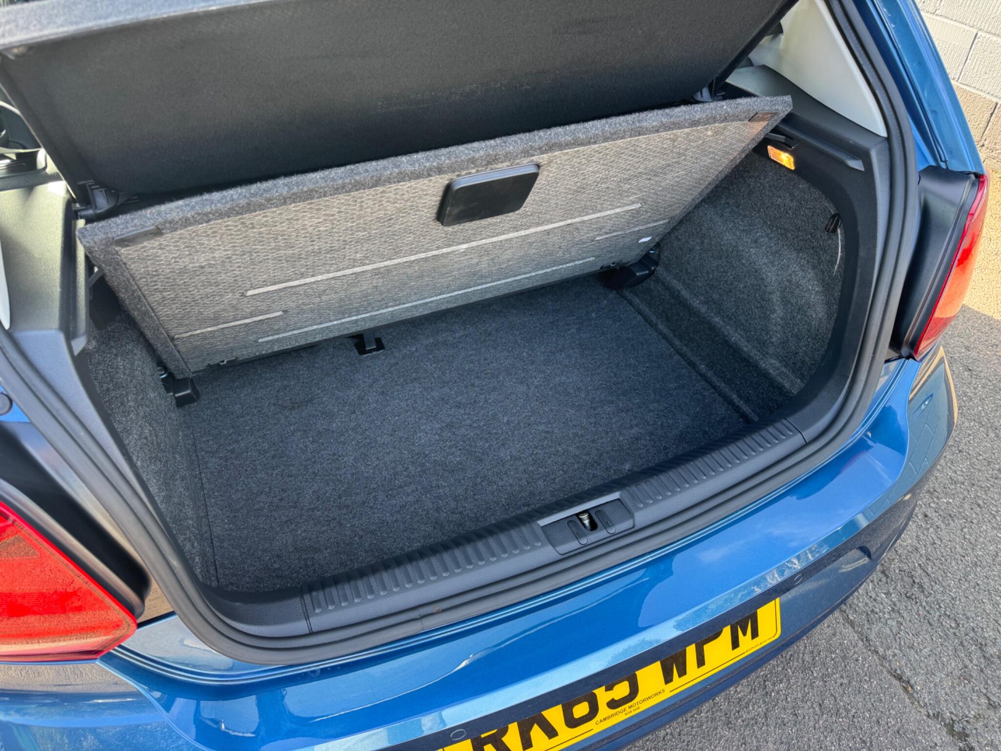 Volkswagen Polo view 36