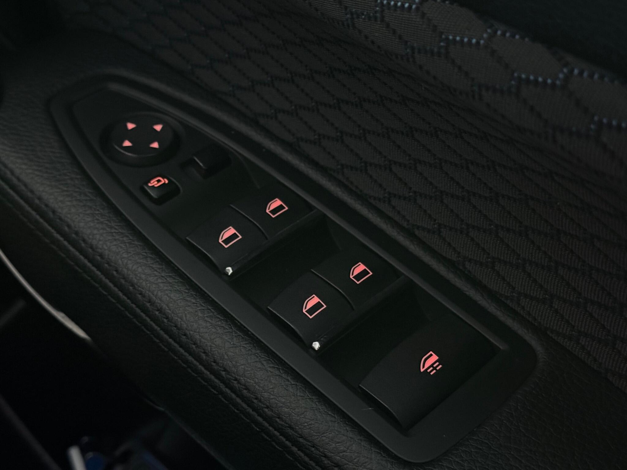 BMW 2 Series view 19