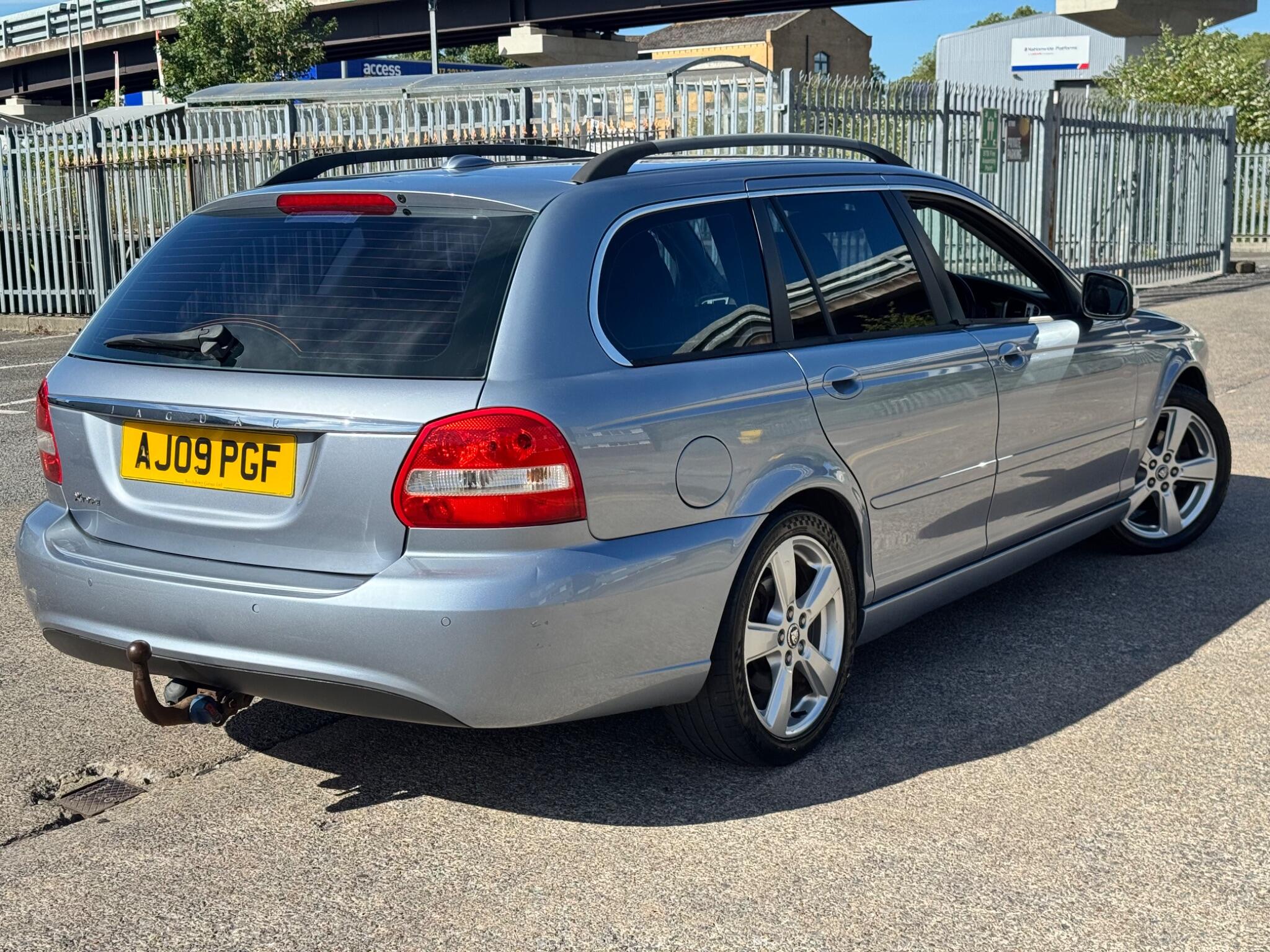 Jaguar X-Type view 19