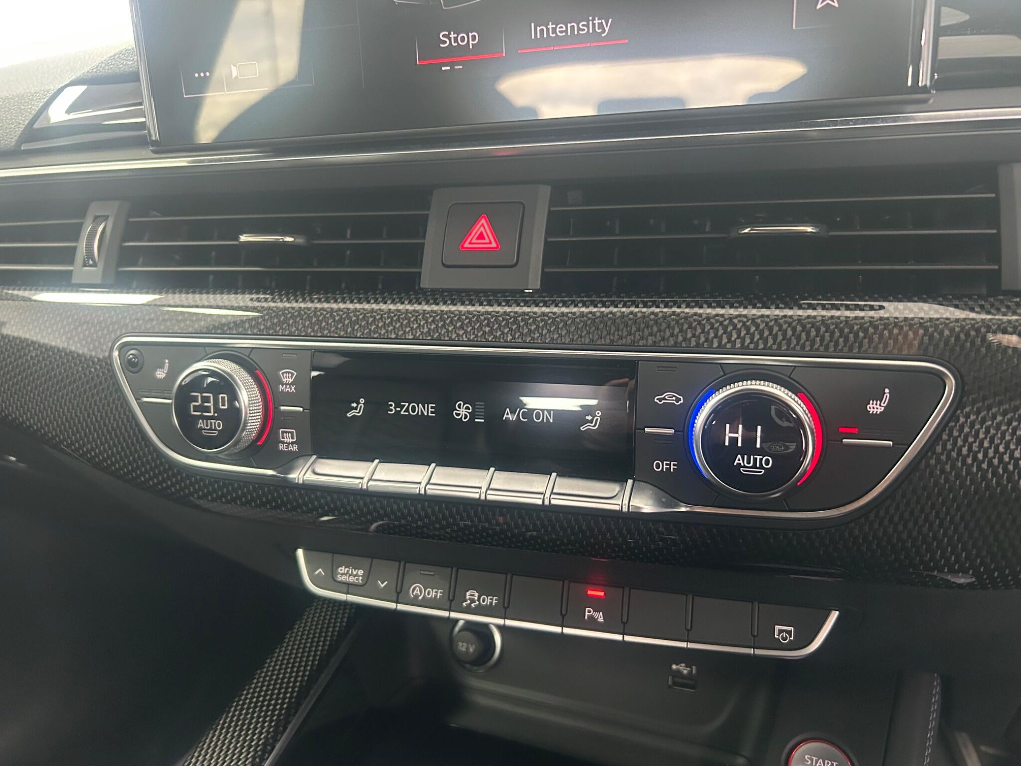 Audi S4 view 27