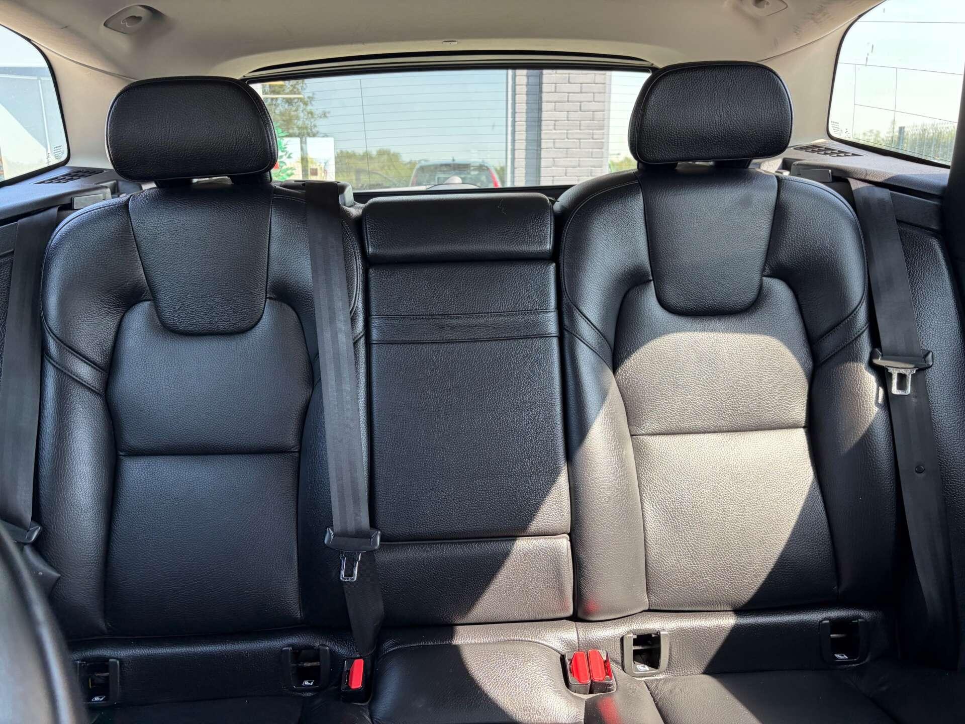 Volvo XC60 view 31