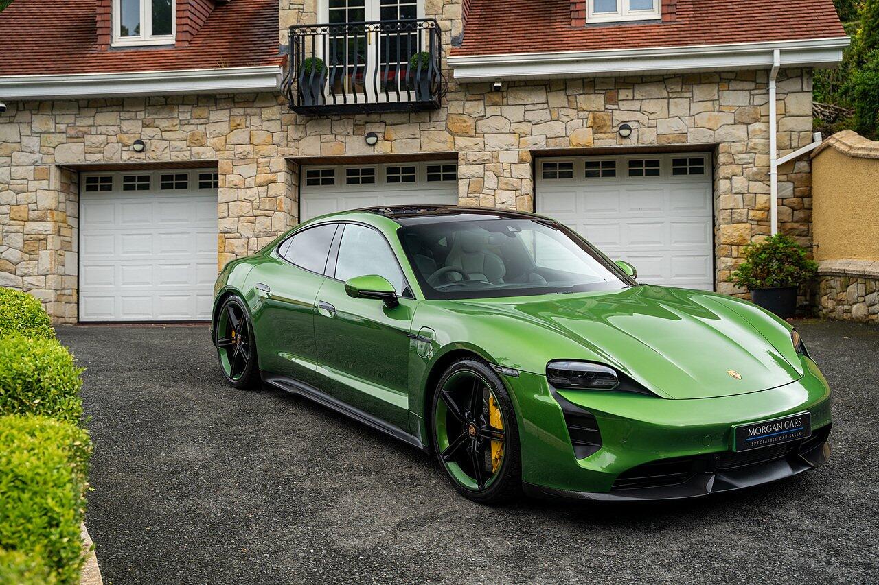 Porsche Taycan view 103