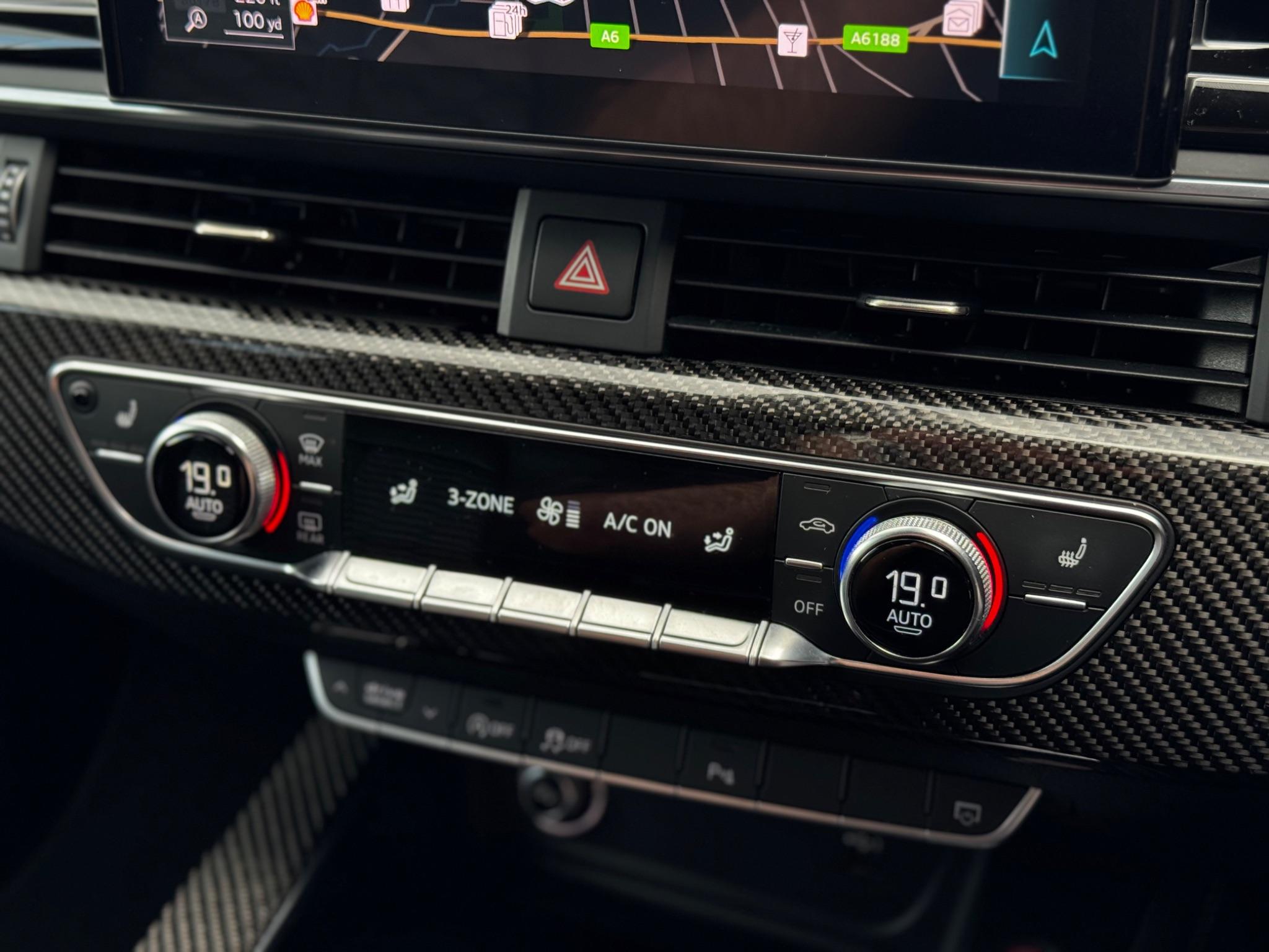 Audi RS4 view 29