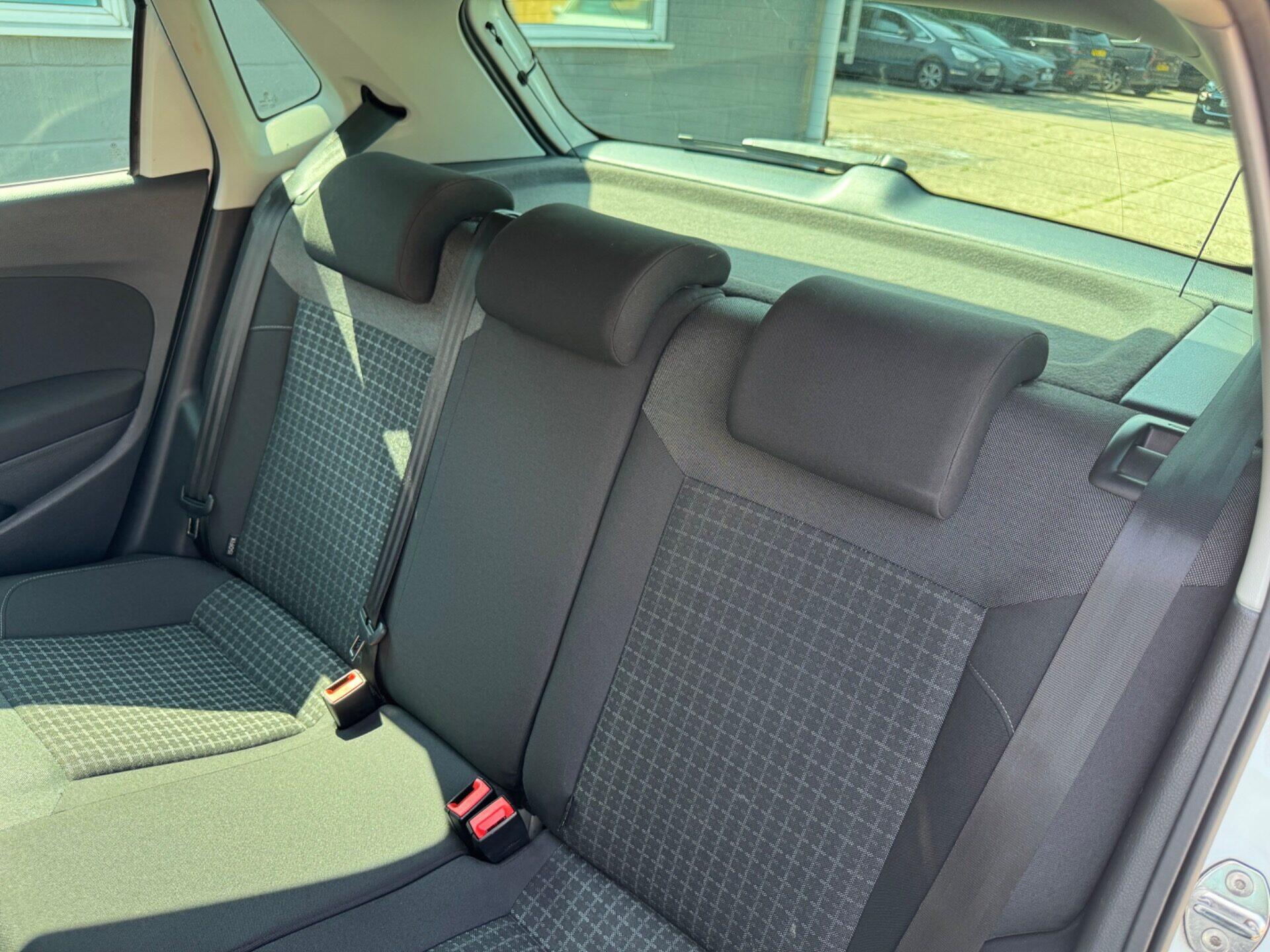 Volkswagen Polo view 42