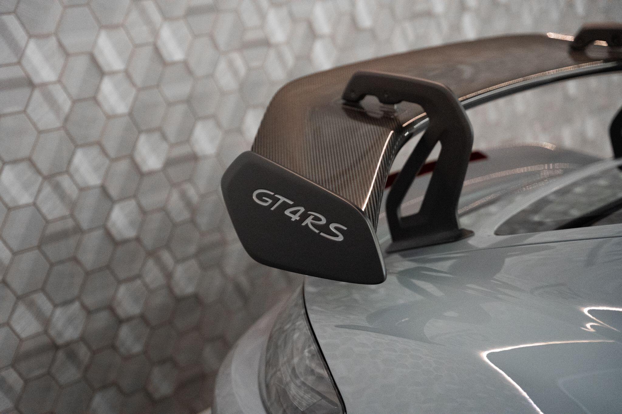 Porsche Cayman view 31