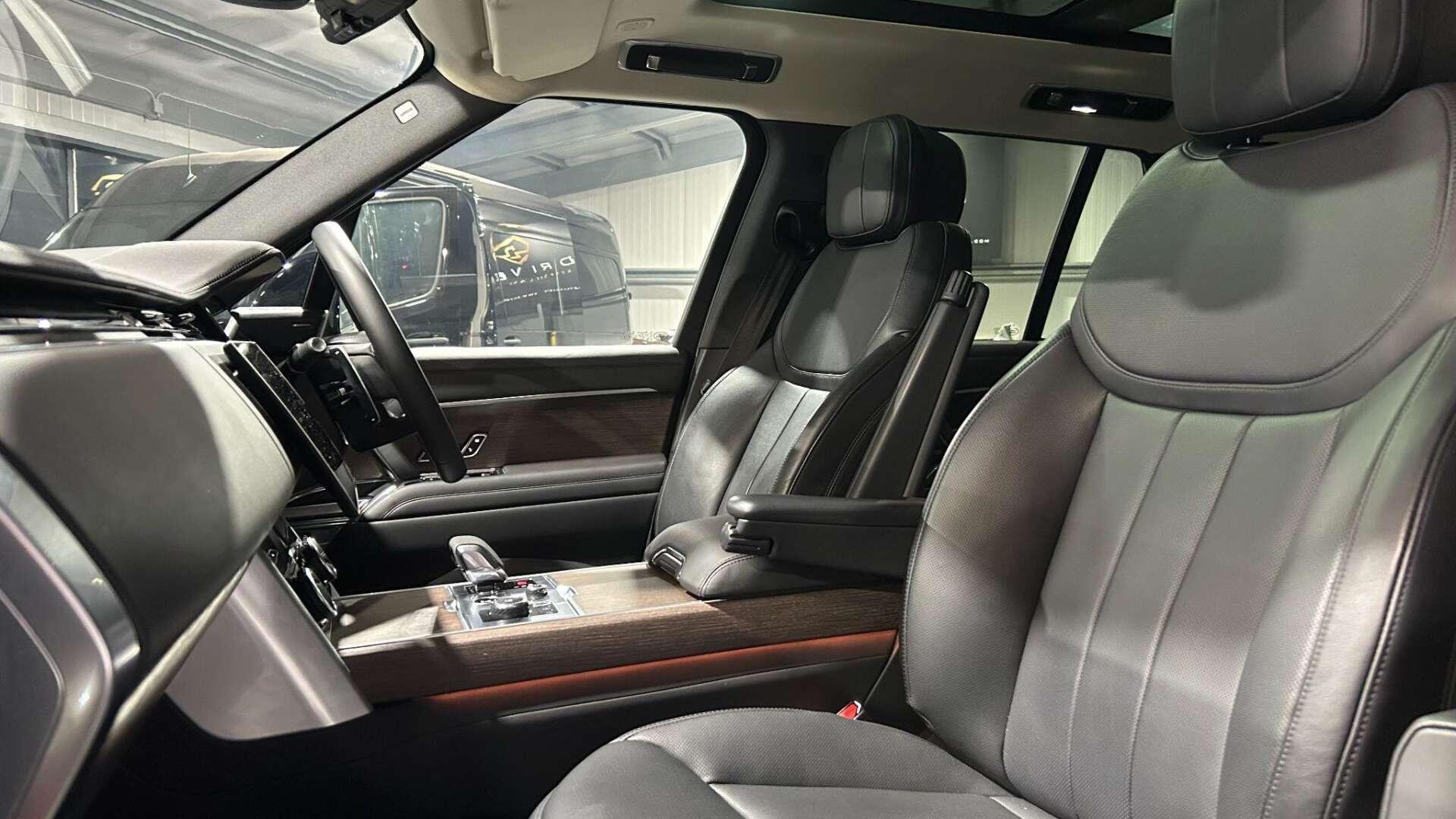 Land Rover Range Rover view 25