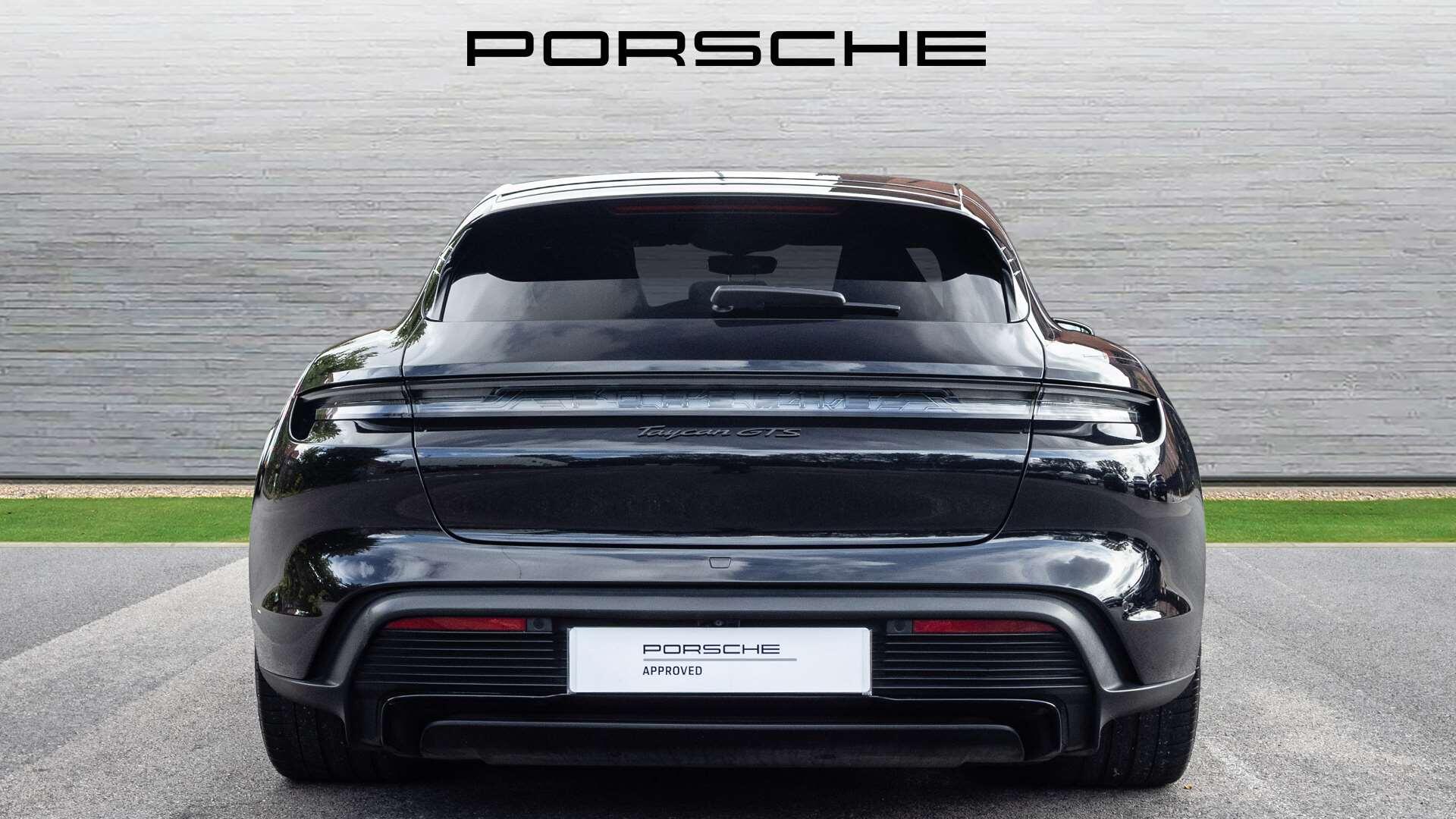 Porsche Taycan view 10