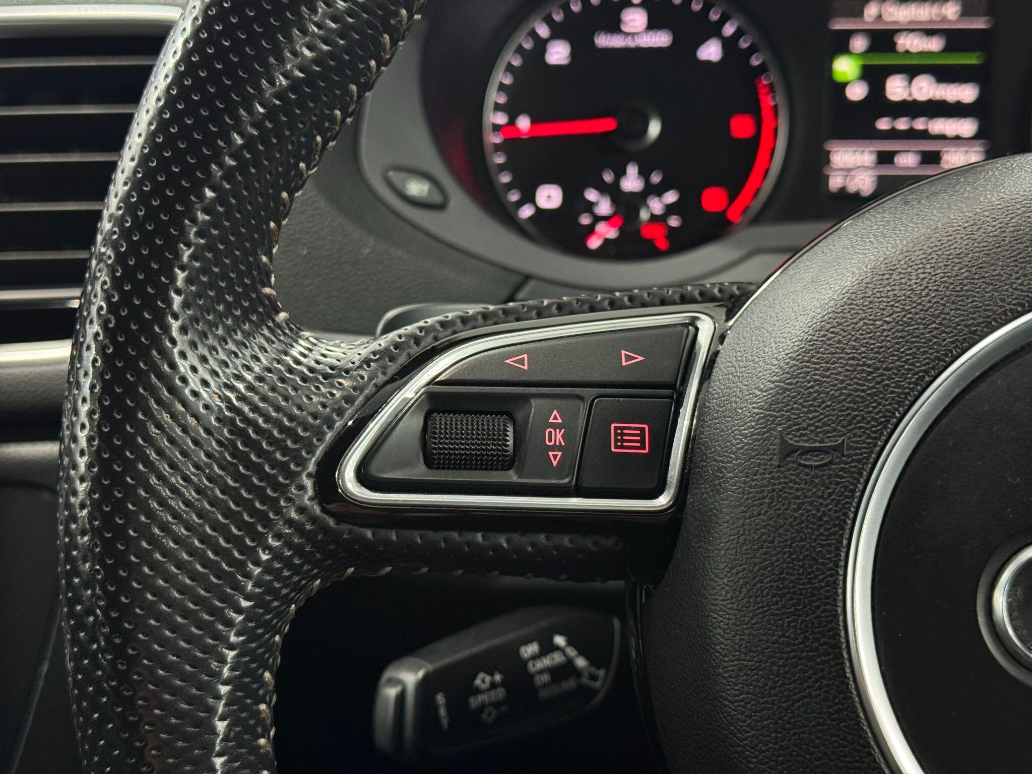 Audi Q3 view 44