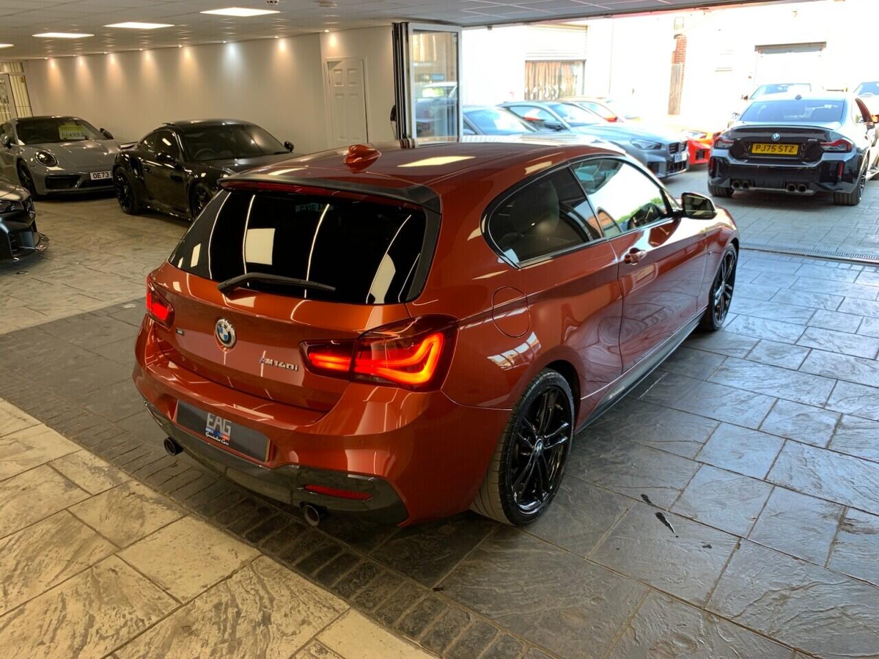 BMW 1 Series view 16