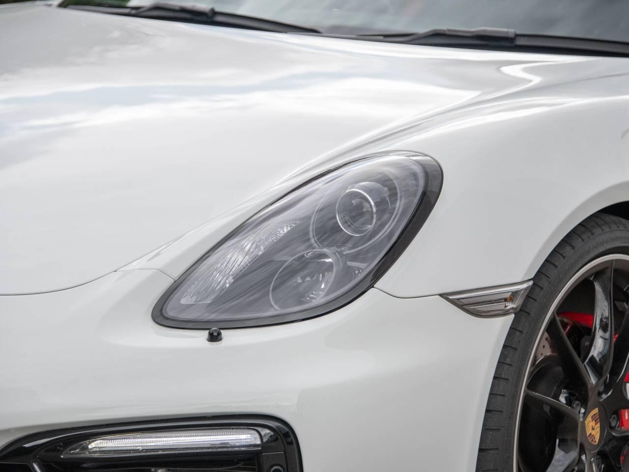 Porsche Cayman view 10
