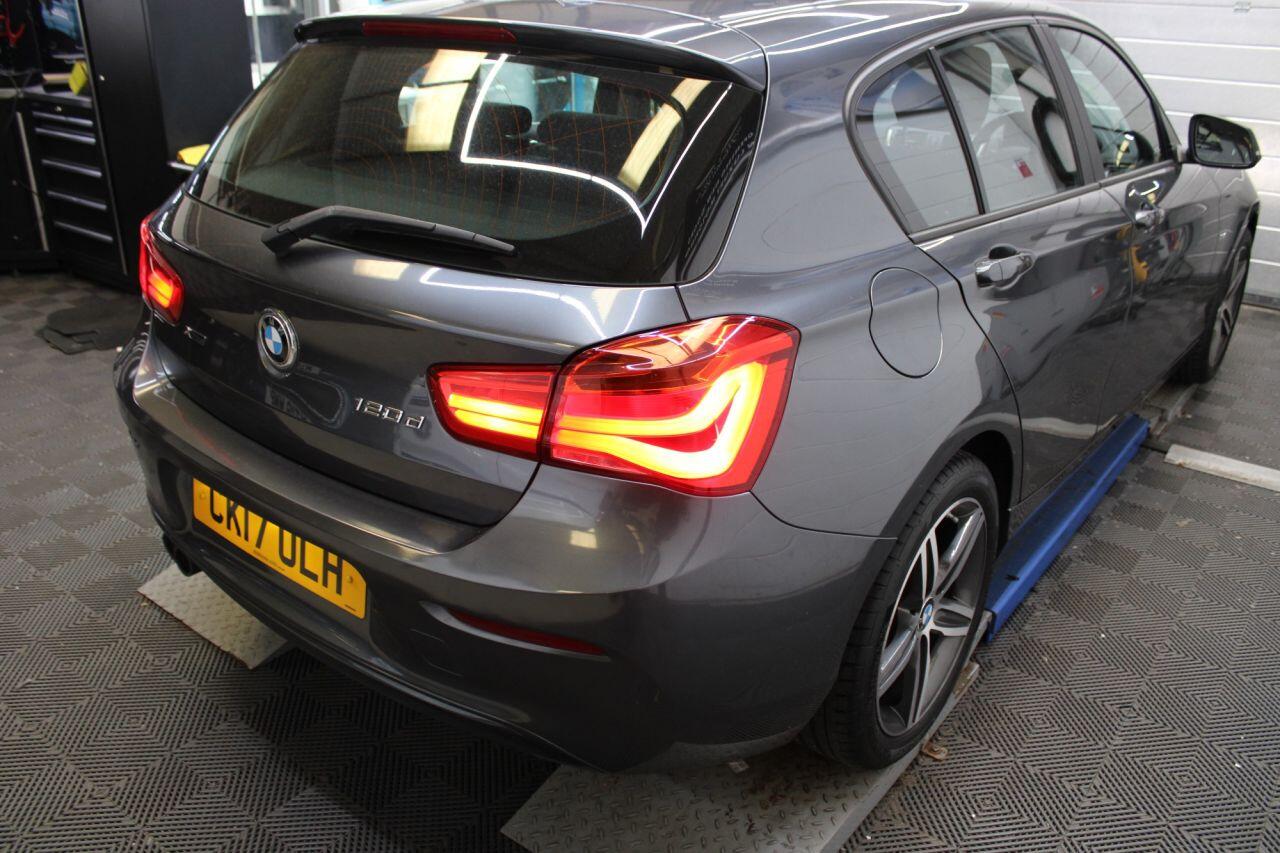 BMW 1 Series view 36