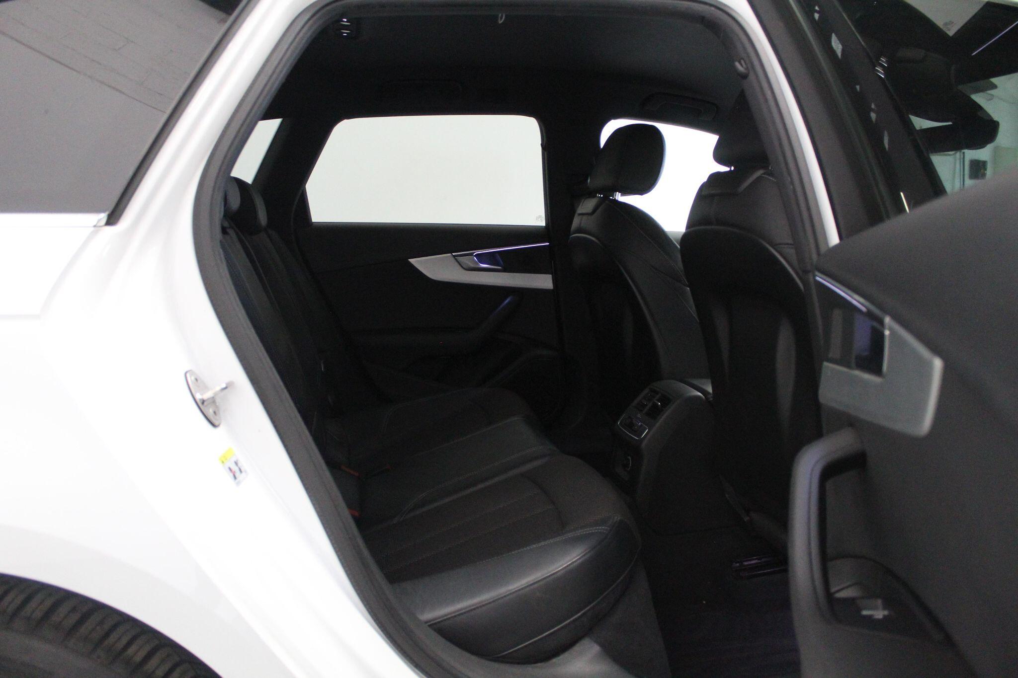Audi A4 view 54