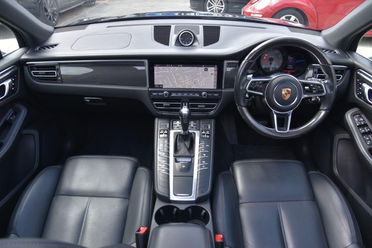 Porsche Macan view 2