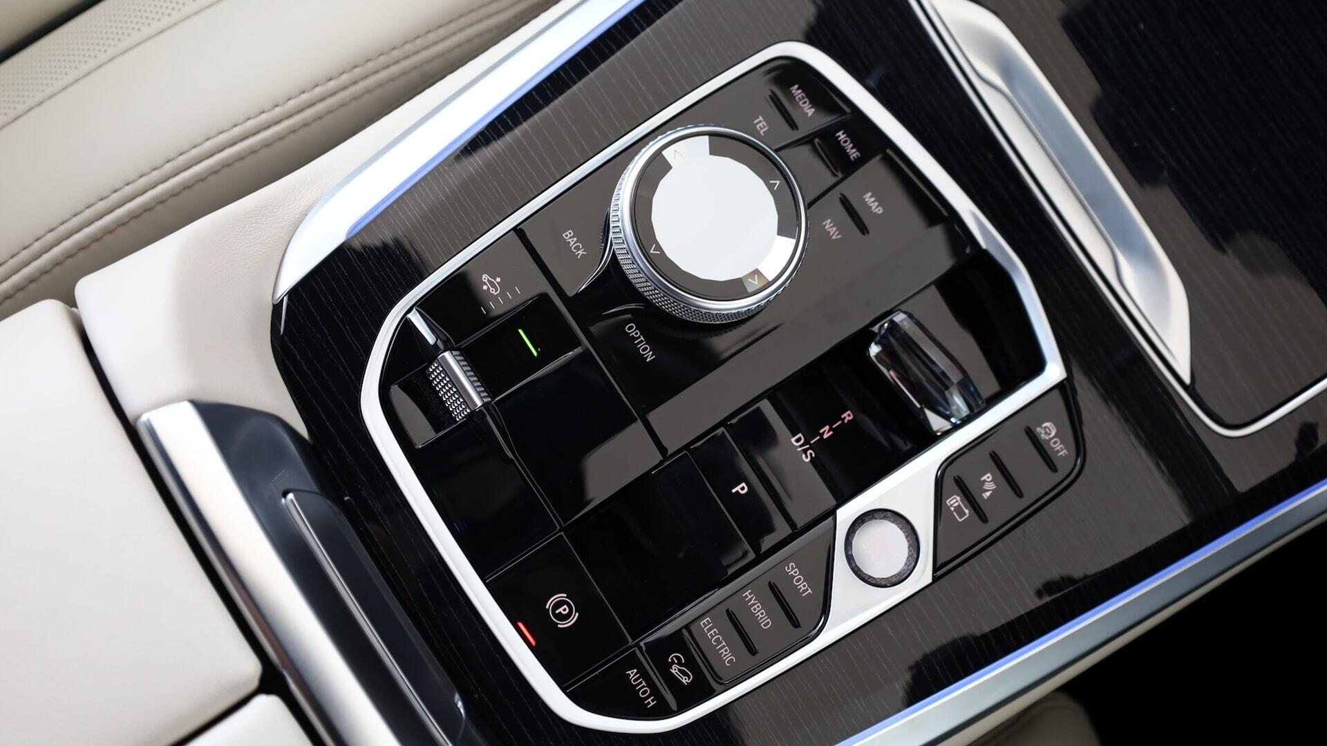 BMW X5 view 10