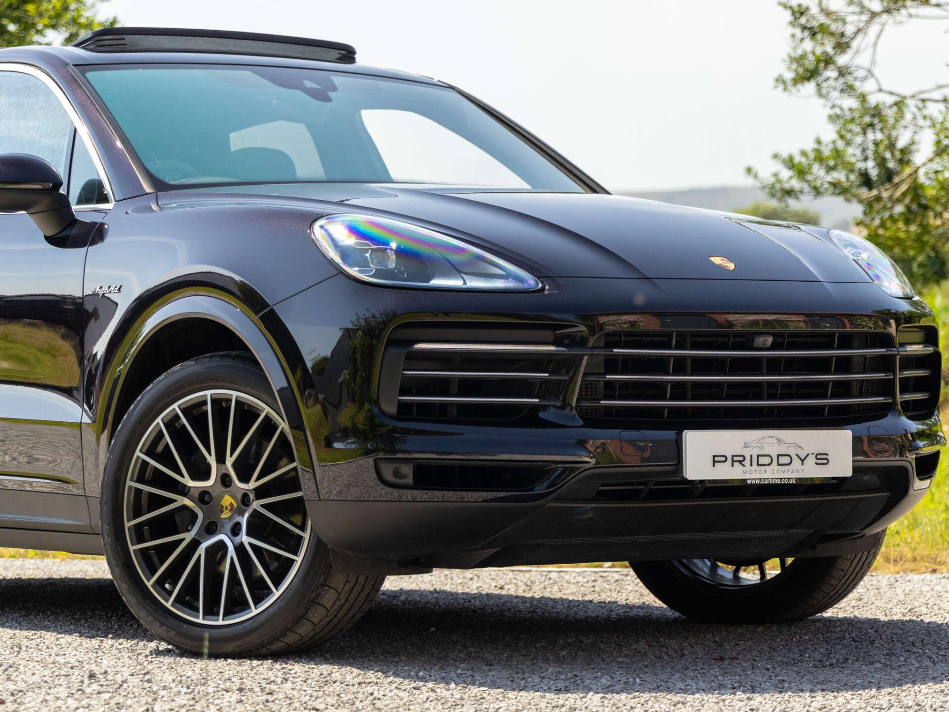 Porsche Cayenne view 28