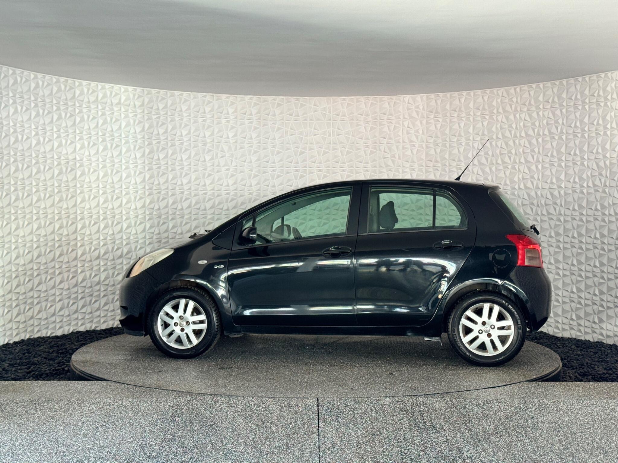 Toyota Yaris view 17