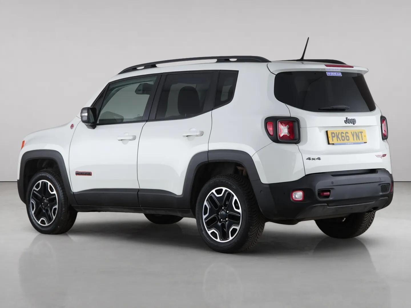 Jeep Renegade view 6
